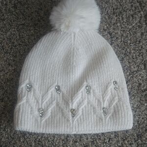 American Eagle Outfitters Cream Knit Hat with Pom-Pom